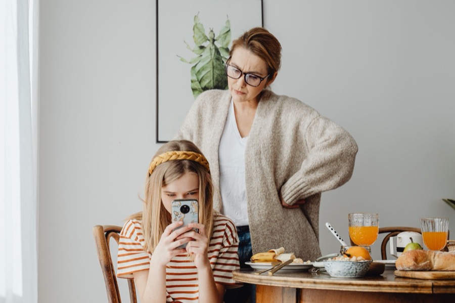 10 ошибок родителей, из-за которых ребёнок теряет русский язык за границей